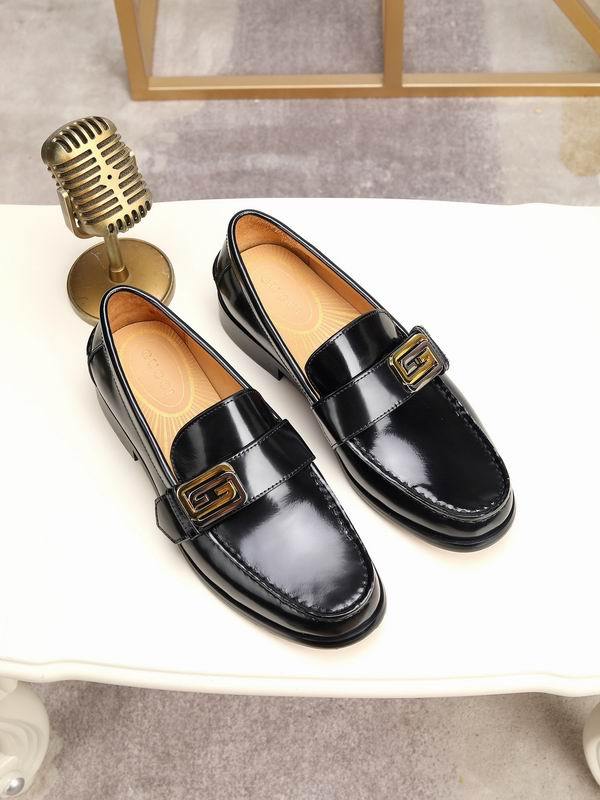 Gucci Men's Shoes 932